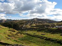 Pohled na zceniny pevnosti Sacsayhuaman
